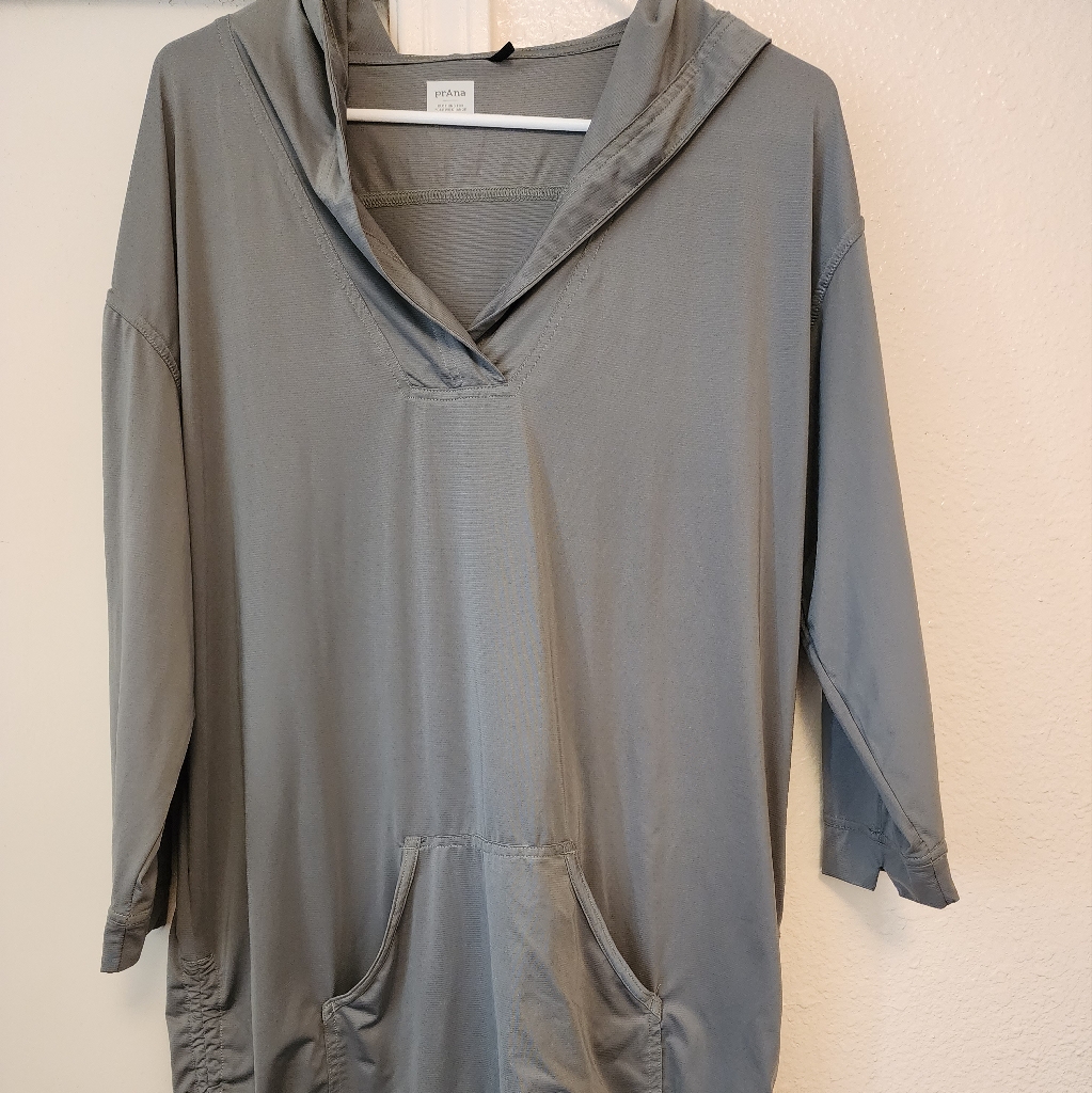 Half-Zip Pull-Over